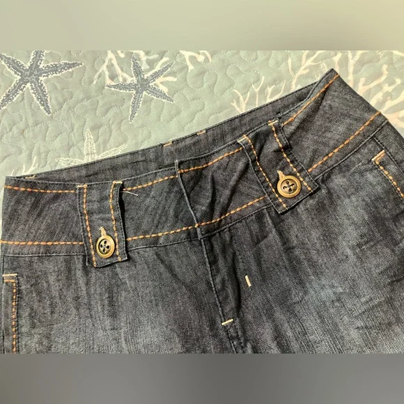 Beau Dawson Woman size 6P shorts - Picture 2 of 11